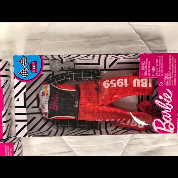 🆕Barbie Doll Outfits 4️⃣ different ones in box - Picture 4 of 6